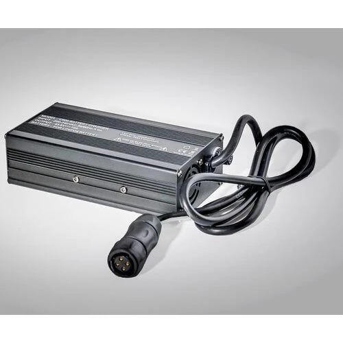 Valise Lithium PRESTIGE LifePo4 12 V 50 Amp + 1 Sortie Sondeur 20 Amp 5 Valise Lithium PRESTIGE LifePo4 12 V 50 Amp + 1 Sortie Sondeur 20 Amp – Image 3